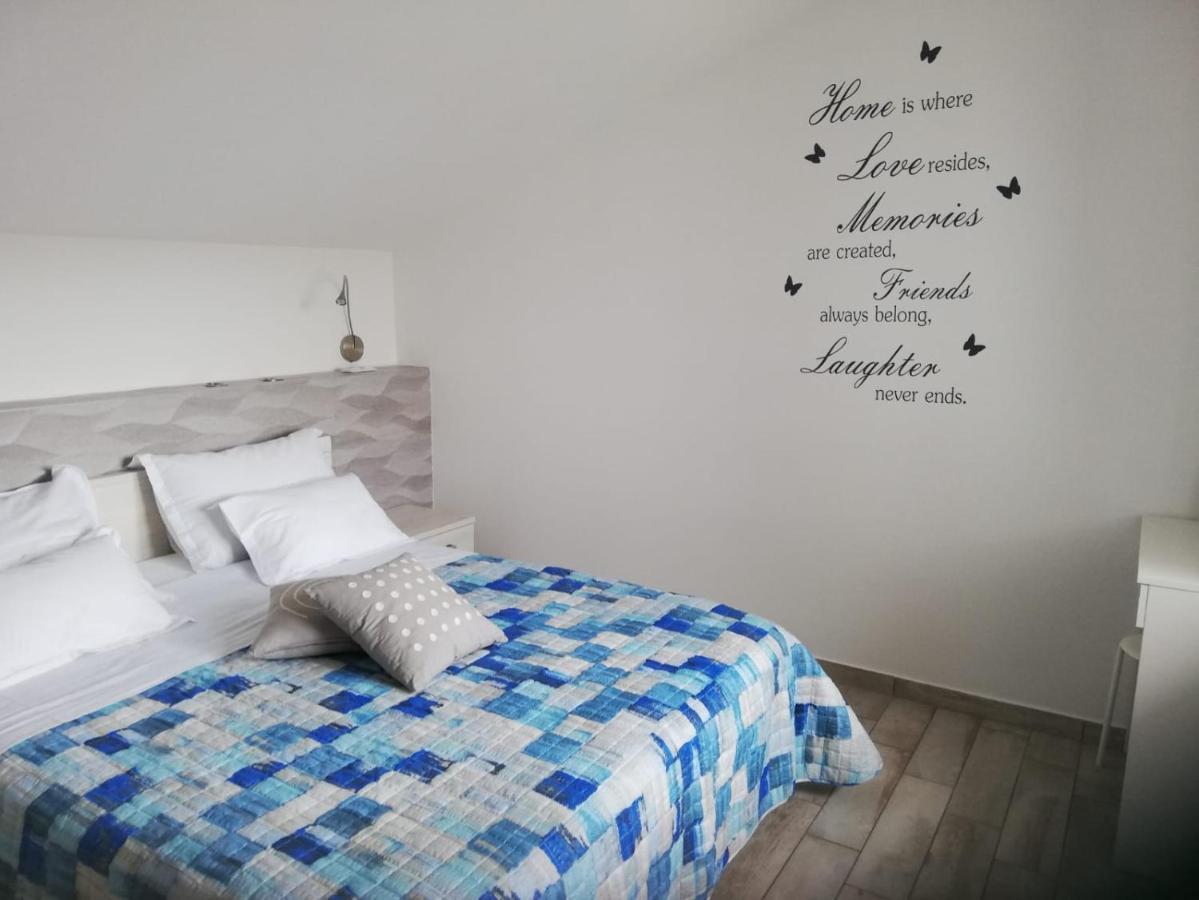 Apartment Villa Franci Паг Экстерьер фото