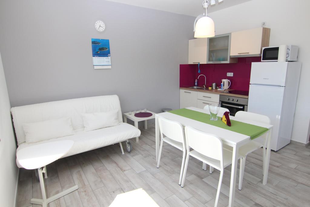 Apartment Villa Franci Паг Экстерьер фото